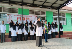 Pelaksanaan Upacara Bendera di MTsN 5 Lima Puluh Kota